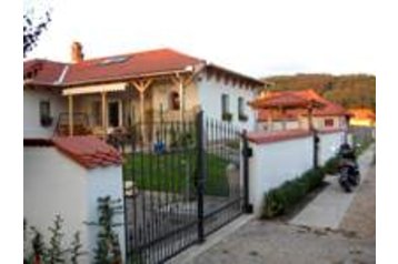 Madjarska Privát Egerszalók, Eksterijer